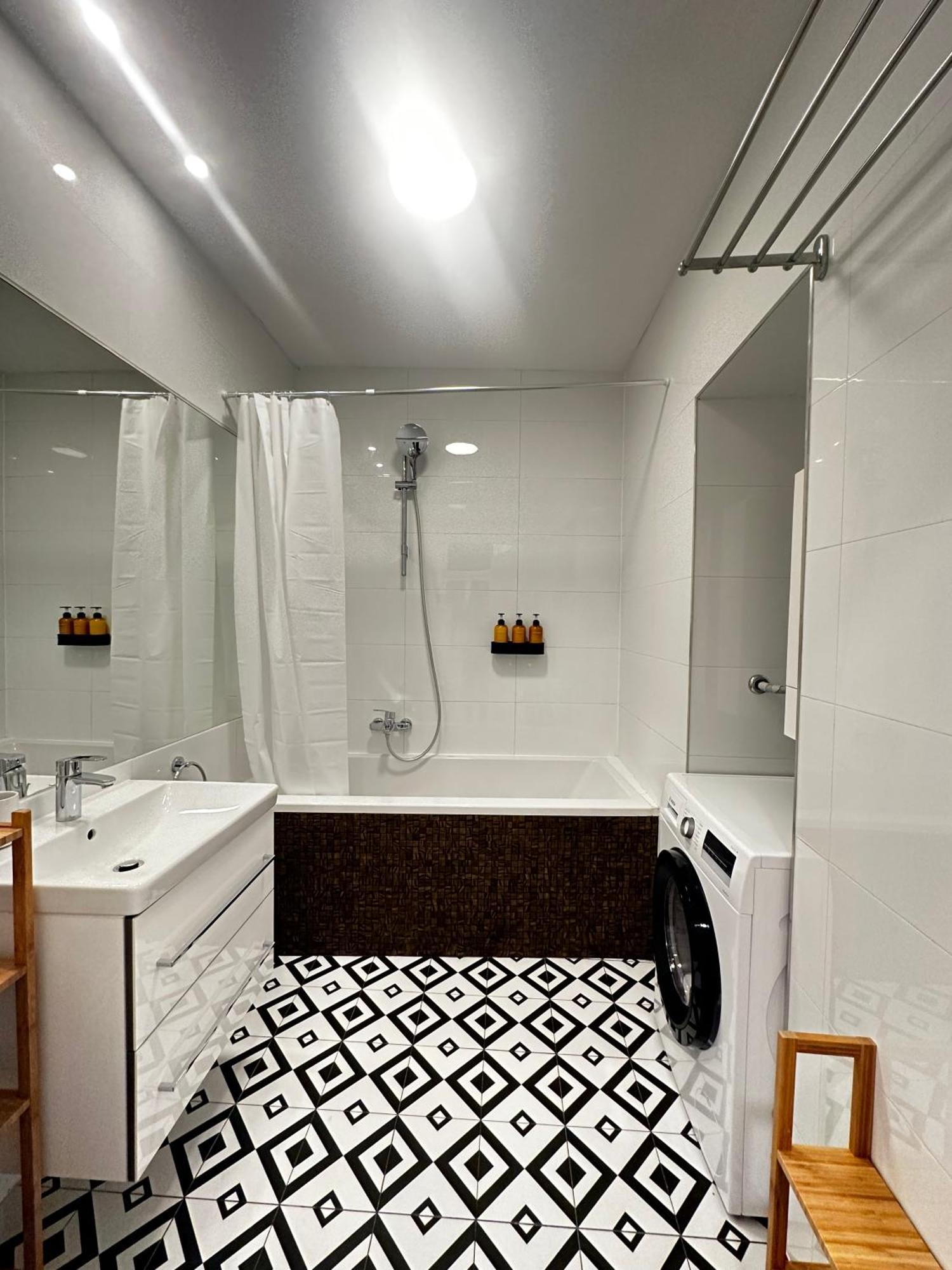 Luxury 3 Bedroom Apartment Near Schoenbrunn Palace 维也纳 外观 照片